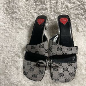 Stacy fabric Women's Black and Gray Slide Sandals SZ11